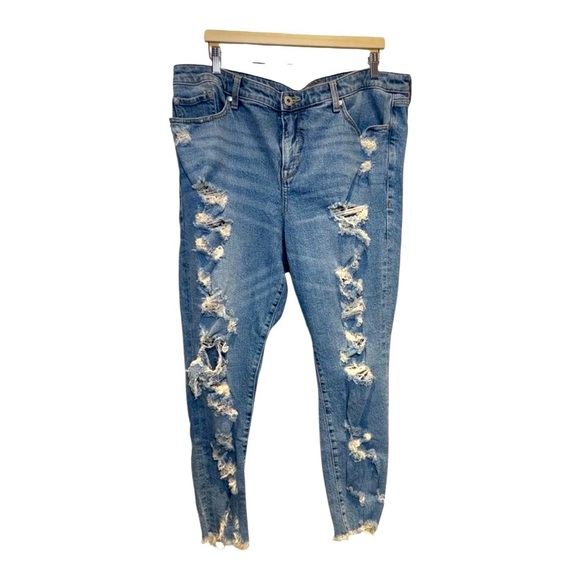 Torrid High Rise Distressed Straight Leg Jeans Size 16R - Picture 1 of 11